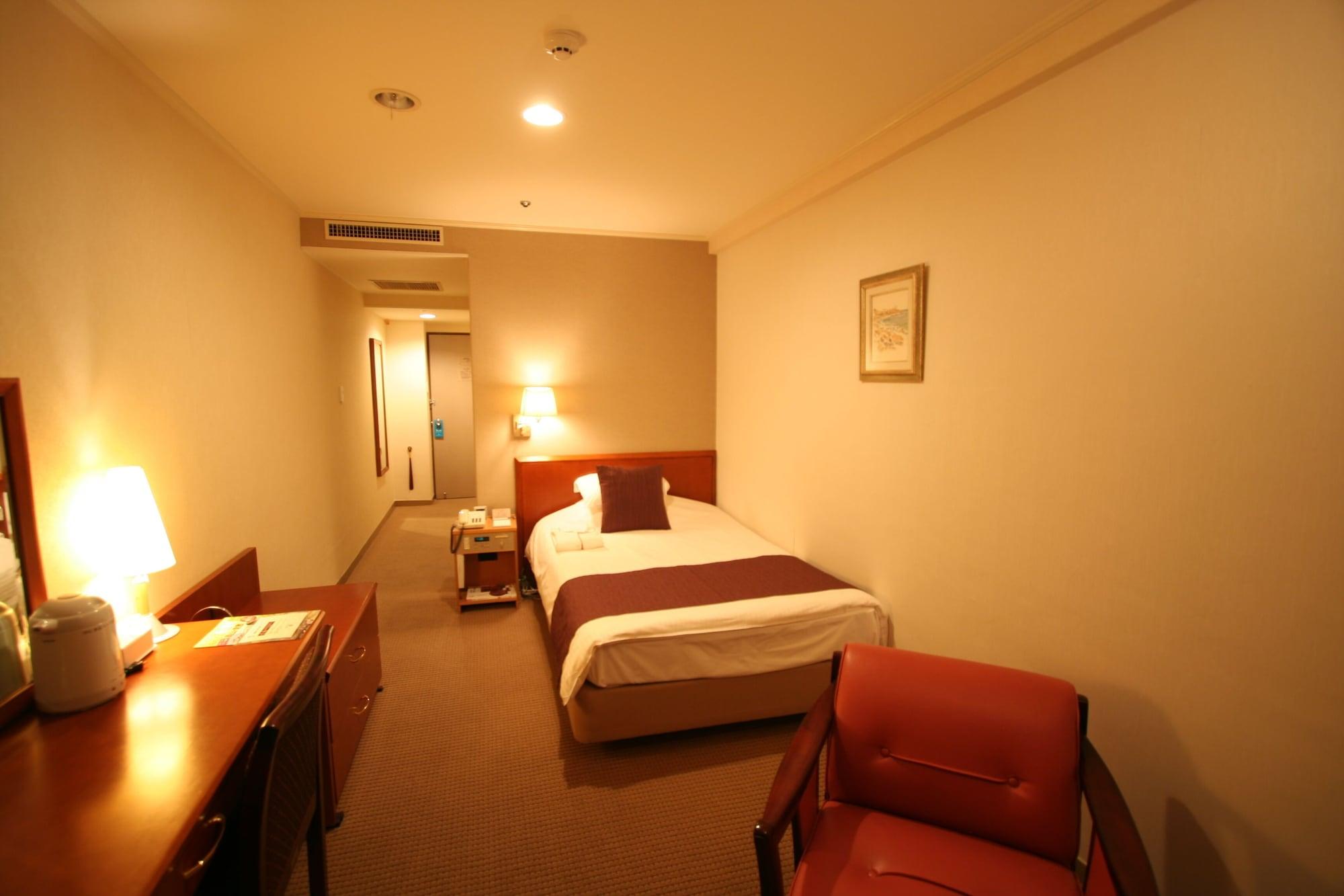 Okayama Plaza Hotel Экстерьер фото