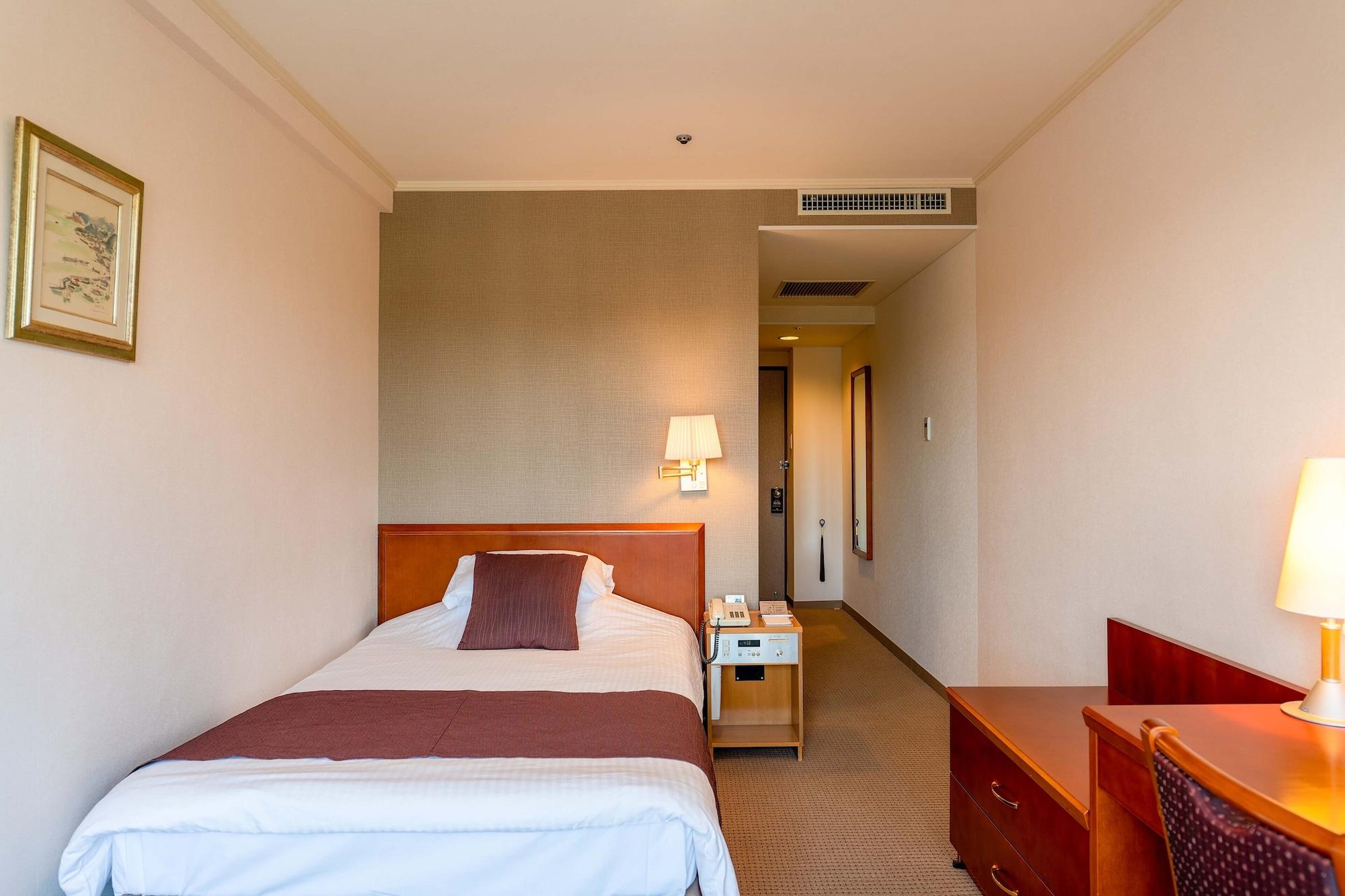 Okayama Plaza Hotel Экстерьер фото