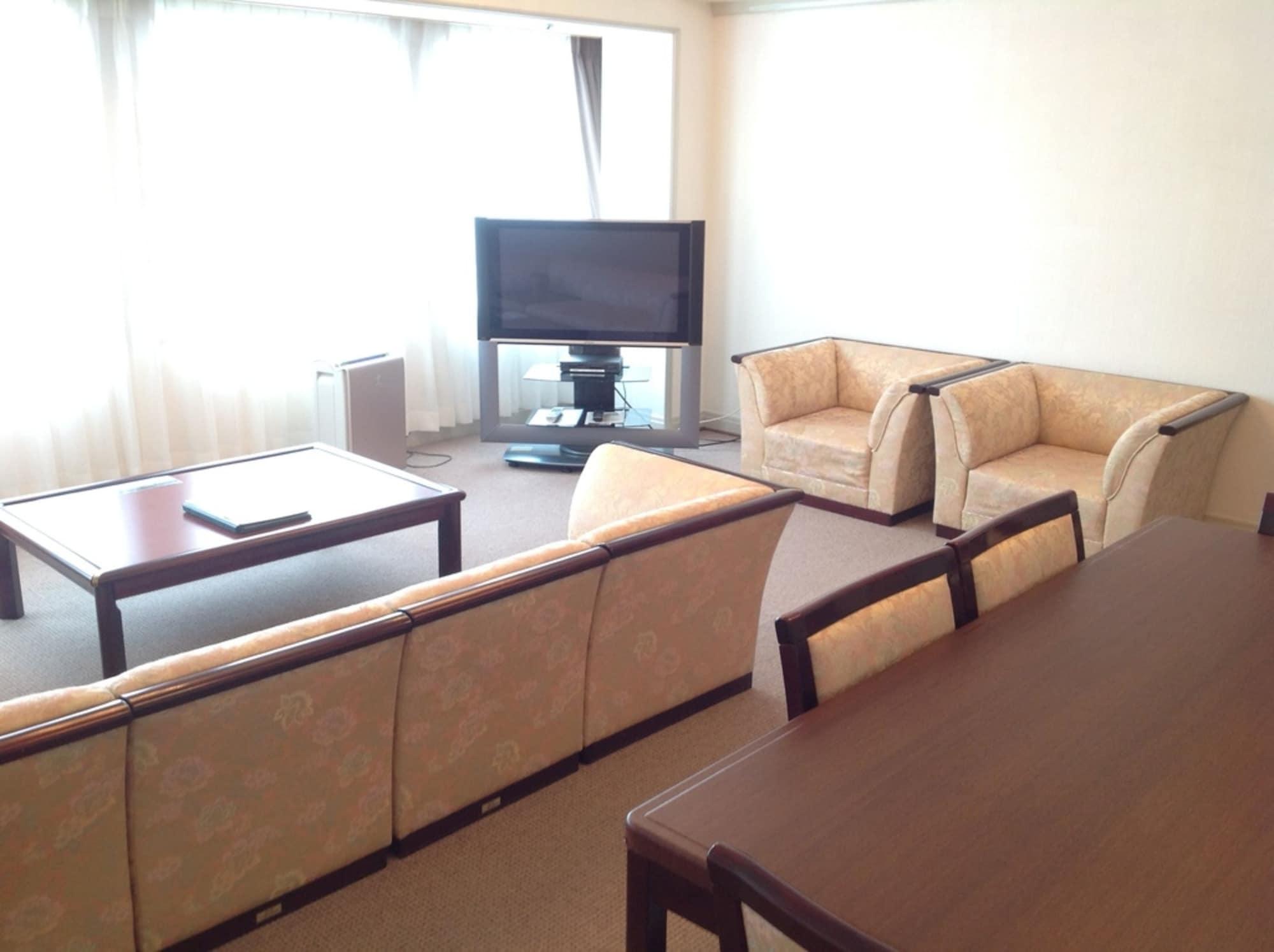 Okayama Plaza Hotel Экстерьер фото