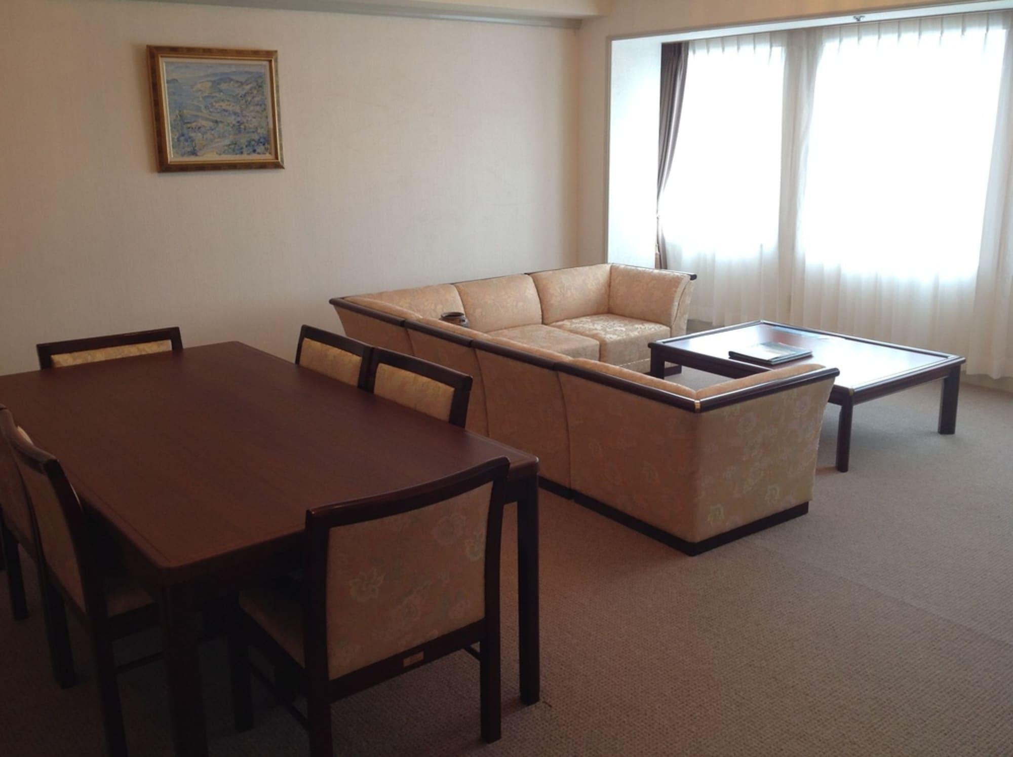 Okayama Plaza Hotel Экстерьер фото