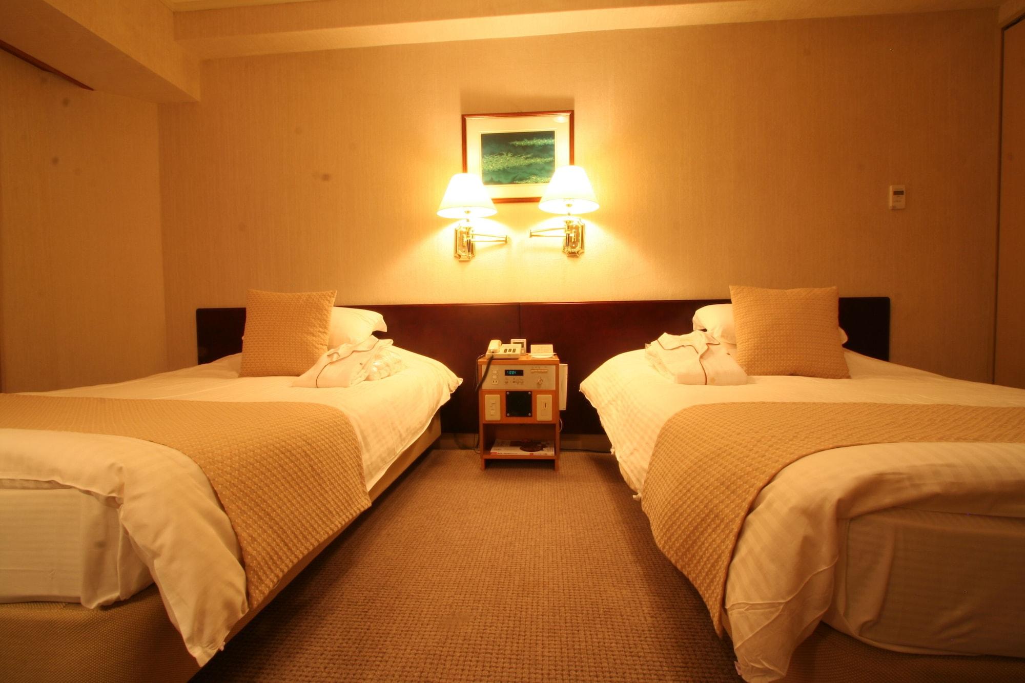 Okayama Plaza Hotel Экстерьер фото