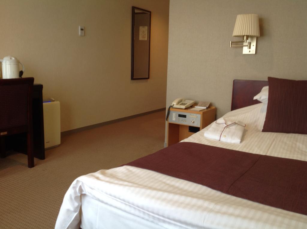 Okayama Plaza Hotel Экстерьер фото
