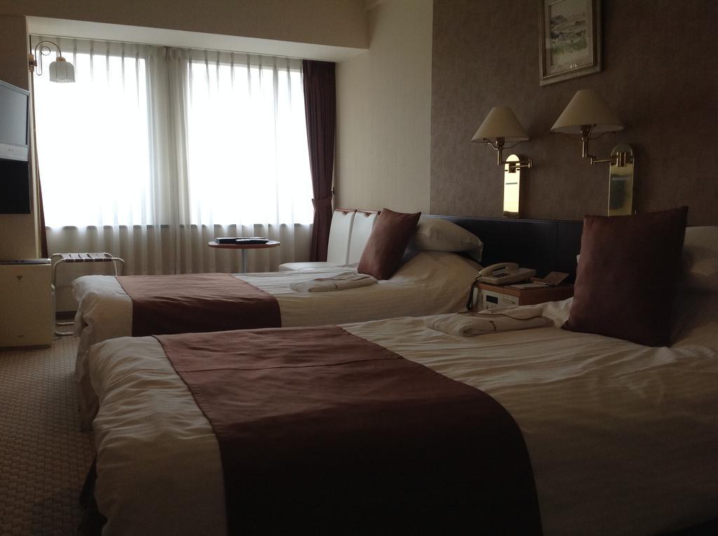 Okayama Plaza Hotel Экстерьер фото