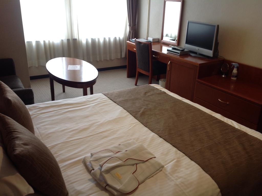 Okayama Plaza Hotel Экстерьер фото